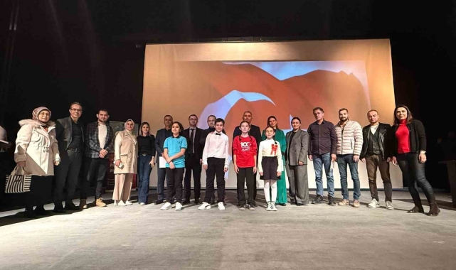 Karapınar&#039;da İstiklal Marşı&#039;nı Güzel Okuma Şiir Yarışması düzenlendi