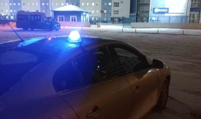 Kars'ta polis ekiplerinden yurt çevresinde güvenlik uygulaması