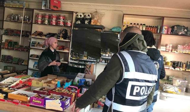 Kars'ta polis, okul çevrelerinde kuş uçurtmuyor