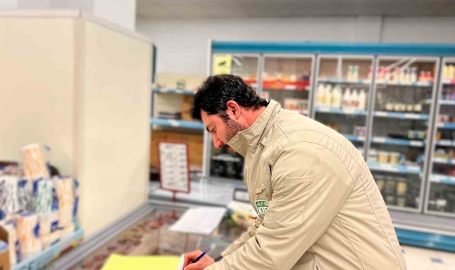 Kars'ta zincir marketler denetlendi