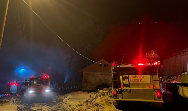 Kastamonu'da alevlere teslim olan ev kullanılmaz hale geldi