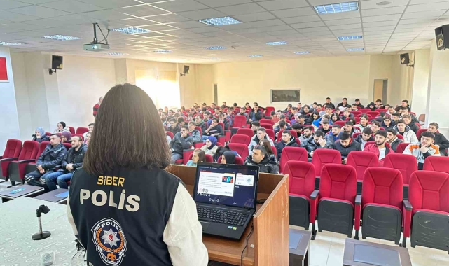 Kavak'ta öğrencilere siber güvenlik eğitimi
