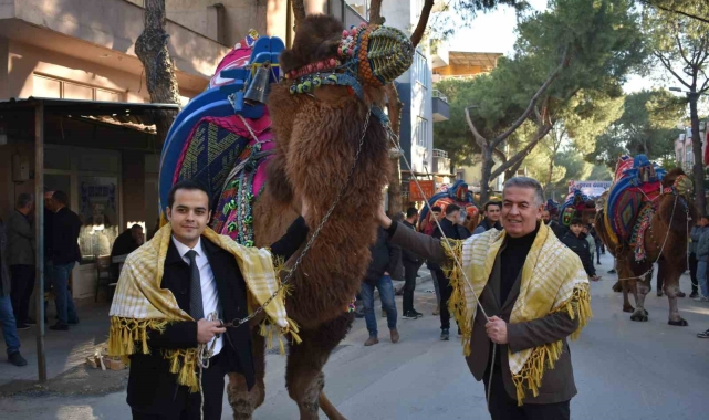 Kaymakam Özefe ve Başkan Erol'dan Buharkent Deve Güreşleri'ne davet
