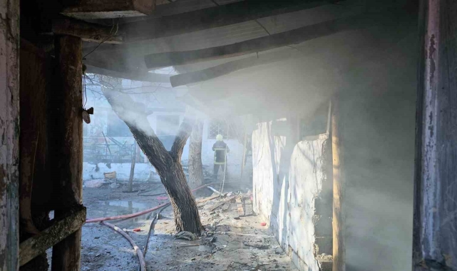 Kayseri'de evde çıkan yangın itfaiye ekiplerince söndürüldü