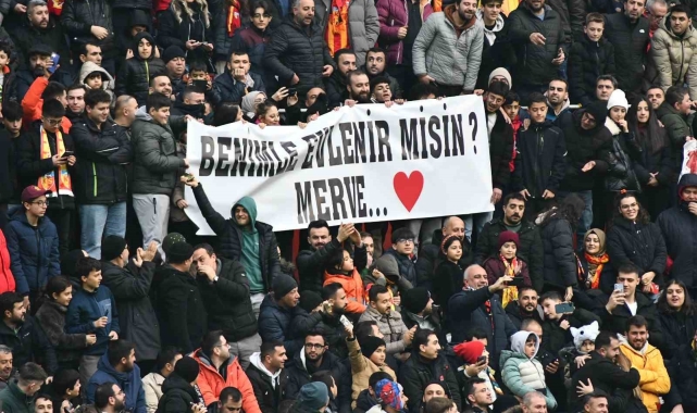 Kayserispor - Galatasaray maçında sürpriz evlilik teklifi