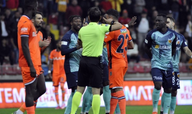 Kayserispor'un 16 maçında 12 hakem düdük çaldı