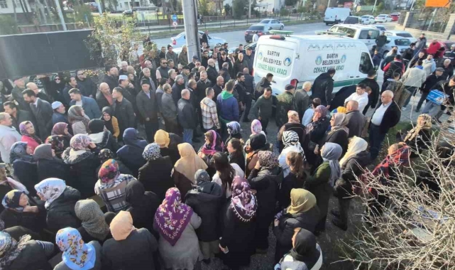 Kazada ölen gençlerin cenazeleri ailelerine teslim edildi