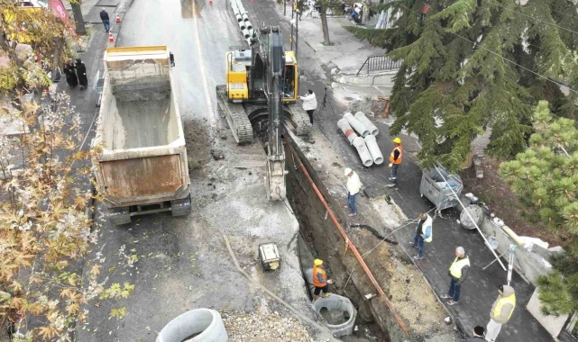 Keçiören'de sürekli tıkanan atık su hattı yenilendi