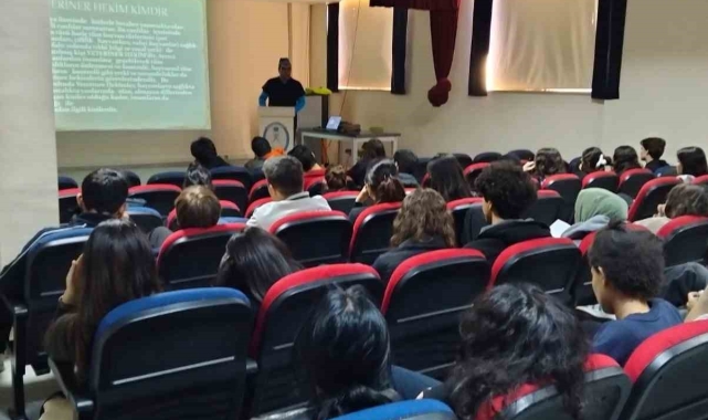 Kemer'de öğrencilere veterinerlik mesleği anlatıldı