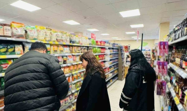 Kemer'de zabıta ekiplerinden yılbaşı denetimi