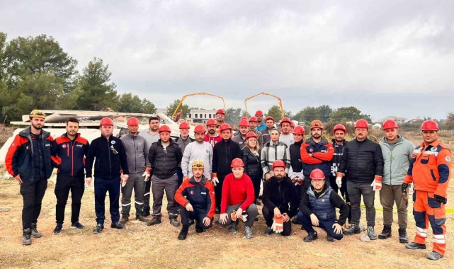 Kepez personeli afetlerde profesyonel müdahaleye hazırlanıyor