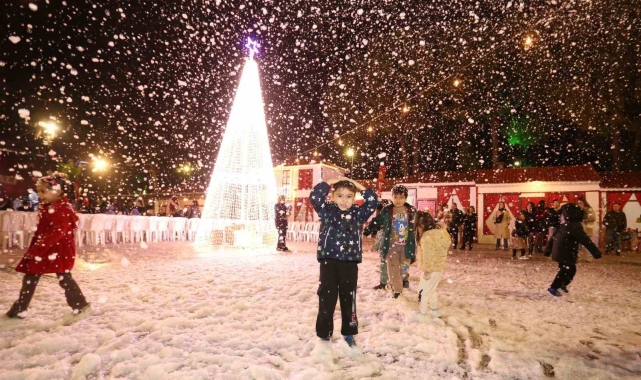 Kepez'de yılbaşı coşkusu DokumaPark'ta başladı