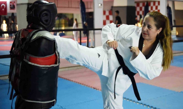 Kepez'den kadınlara ücretsiz savunma eğitimi