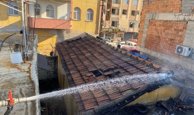 Kırıkhan'da metruk binada çıkan yangın söndürüldü
