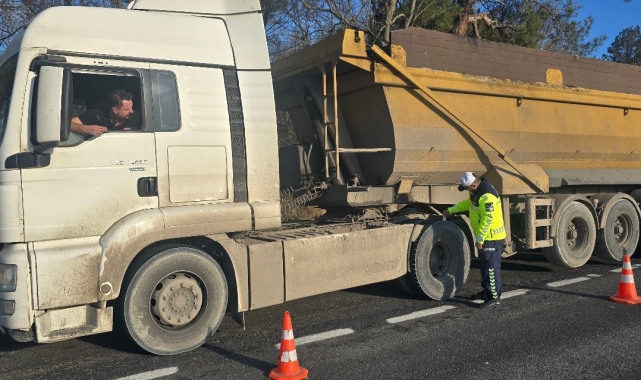 Kırklareli'nde trafik denetimi: 100 araç trafikten men edildi