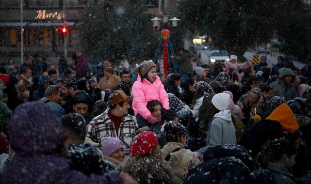 Kuşadası'na yeni yıl erken geldi