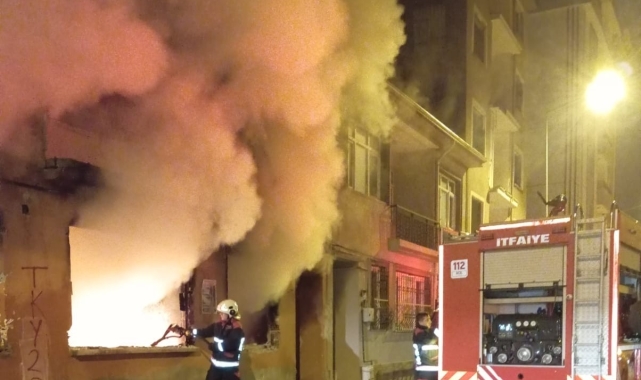 Malatya'da metruk binada korkutan yangın