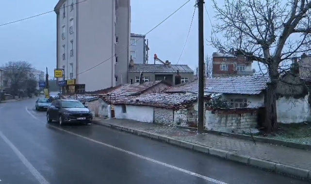 Malkara'da kar yağışı etkili oldu