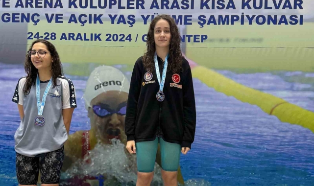 Manisalı milli yüzücü Ada Öztürk'ten büyük başarı