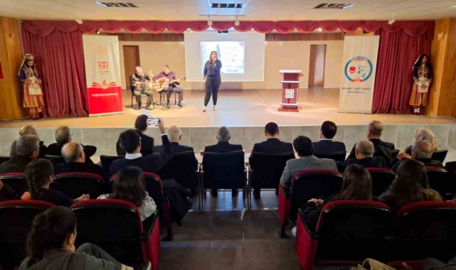 Mehmet Akif Ersoy vefatının 88. yıldönümünde Çorum&#039;da anıldı