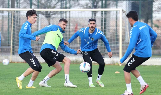 Menemen FK kupadan elendi, lige odaklandı