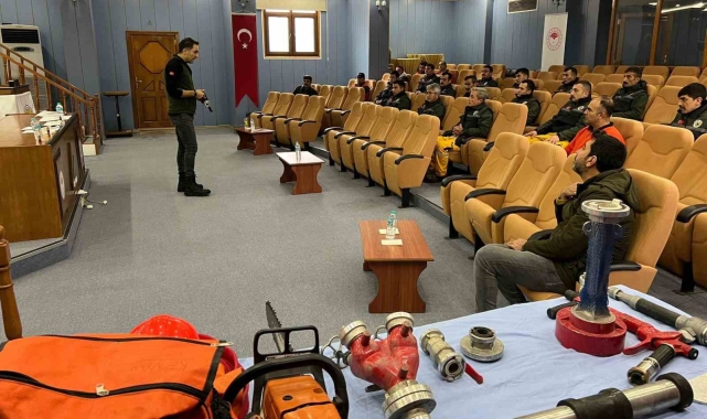 Mersin&#039;de yangın gönüllülerine eğitim verildi
