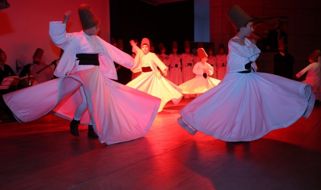 Mevlana, vefatının 751. yılında Yunusemre'de anıldı
