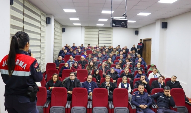 Mihalıççık mahalle muhtarlarına farkındalık eğitimleri verildi