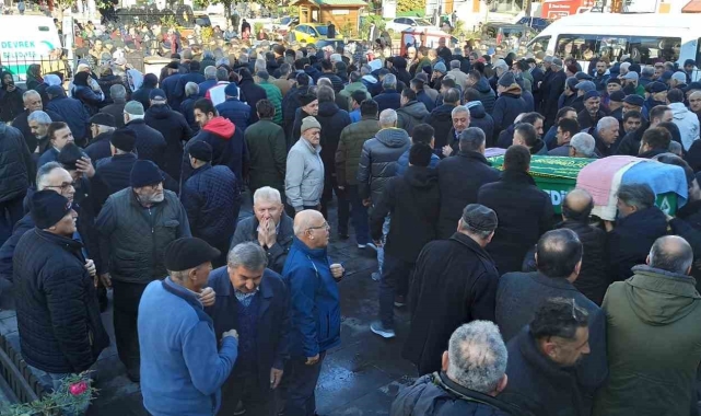 Minibüsün çarpması sonucu hayatını kaybeden yaşlı kadın toprağa verildi