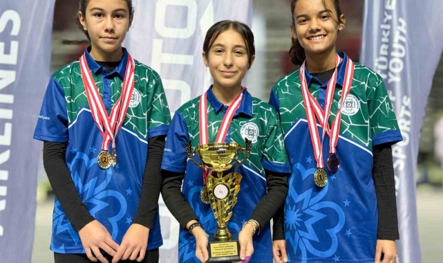 Muğla Büyükşehir U-13 okçuluk takımı Türkiye şampiyonu