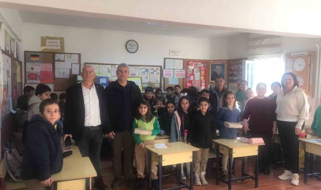 Muğla'da "Bir Kitap Bir İnsan" projesiyle eğitime destek