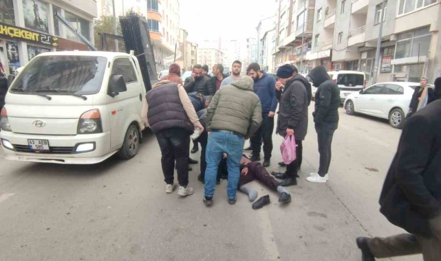 Muş'ta otomobilin çarptığı yaya ağır yaralandı, sürücü kaçtı