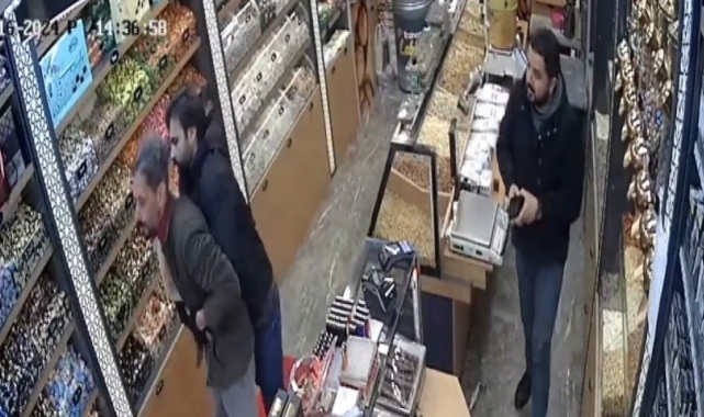 Nefessiz kaldı 'Sırtıma vurun' dedi, Heimlich manevrası ile hayata tutundu