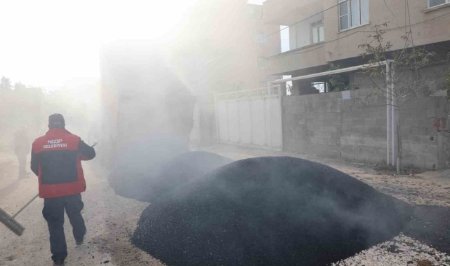 Nizip Belediyesi, merkez ve kırsalda çalışmaya devam ediyor