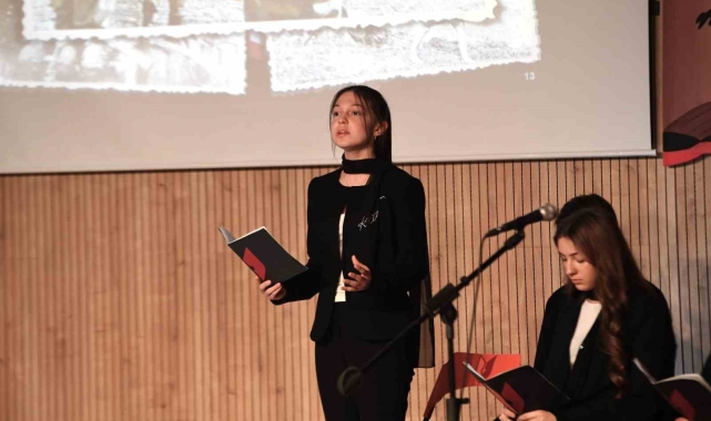 Nutuk Osmangazi'de teatral gösteriyle anlatıldı
