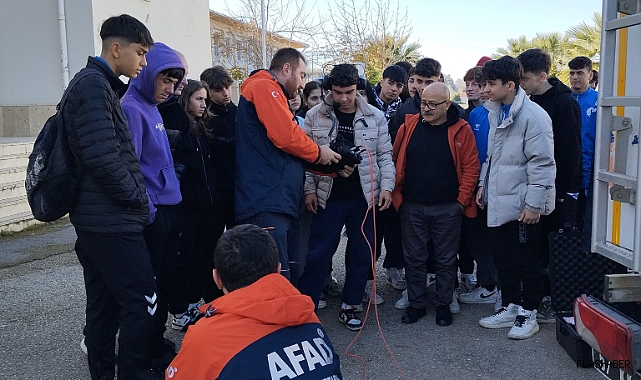 Öğrenciler afetlere hazır