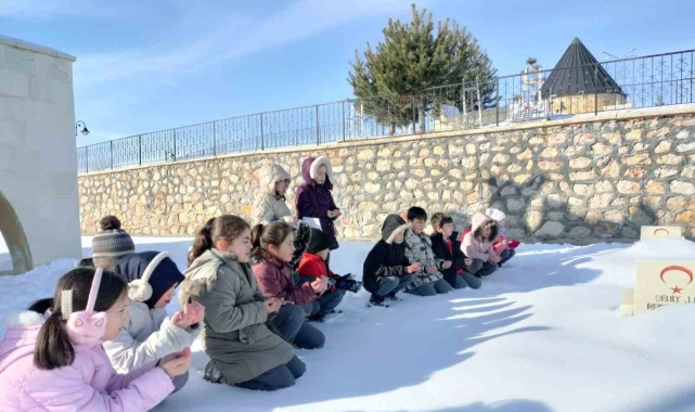 Öğrenciler Bayburtlu şehit Nevzat Kaya'yı dualarla andılar