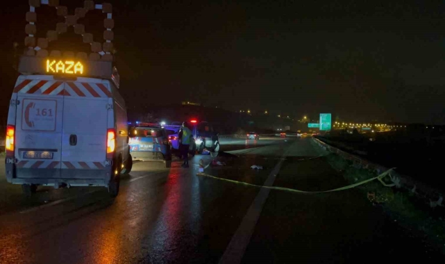 Otobanda yolun karşısına geçmek isterken tırın altında kaldı: 1 ölü
