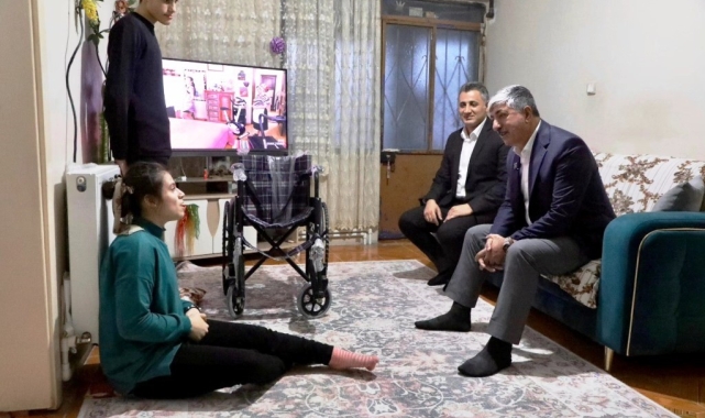 Özel birey Nazar'ın tekerlekli sandalye sevinci