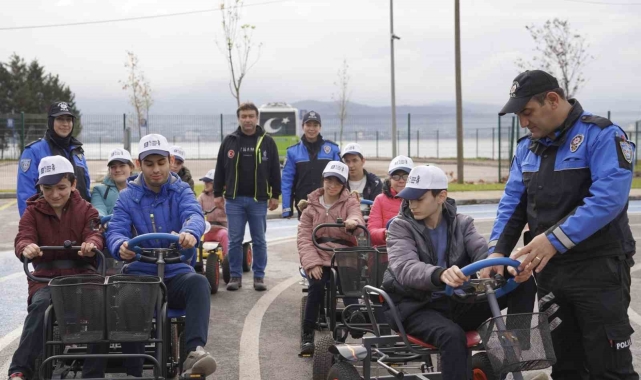 Özel bireylere trafik eğitimi
