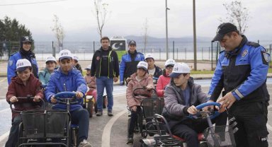 Özel bireylere trafik eğitimi