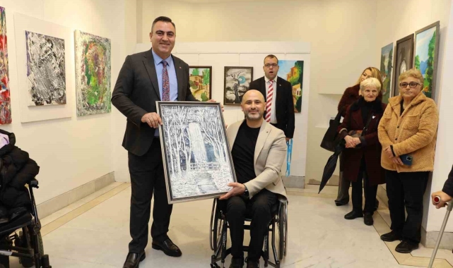 Özel ressamlardan anlamlı sergi