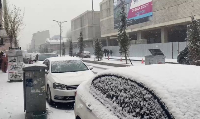 Patnos&#039;ta kar yağışı