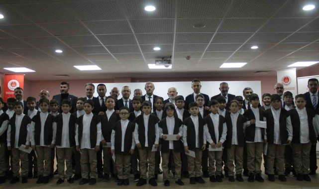 Pırıl pırıl 30 öğrenci hafızlık eğitimine başladı