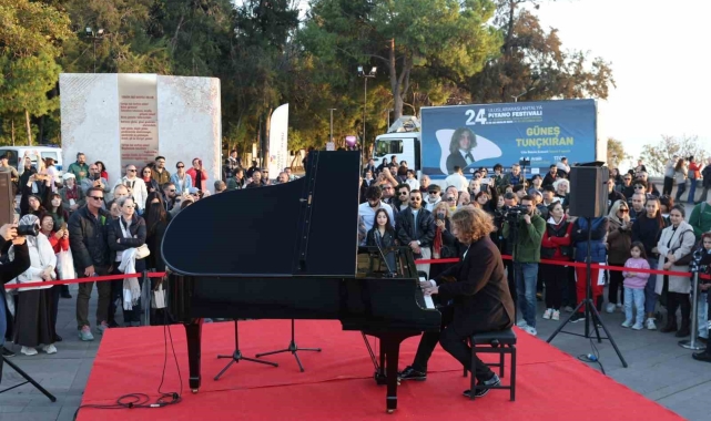 Piyano Festivali'nde gün batımında unutulmaz bir konser
