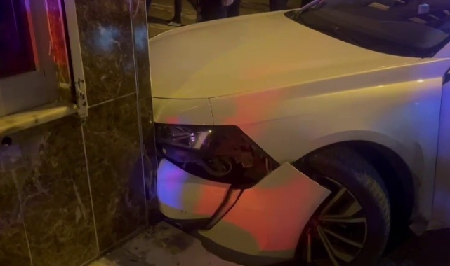 Polisi peşine taktı, kaza yapınca yaya olarak kaçtı