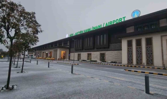 Rize'de bugün fırtına, hortum, dolu, yağmur, kar hepsi var