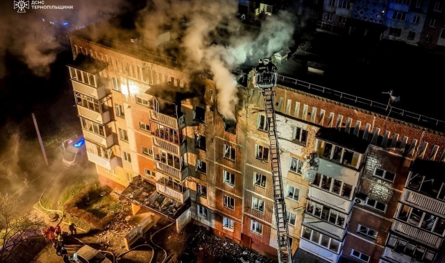 Rusya, Ukrayna'da sivillerin bulunduğu binayı vurdu: 1 ölü