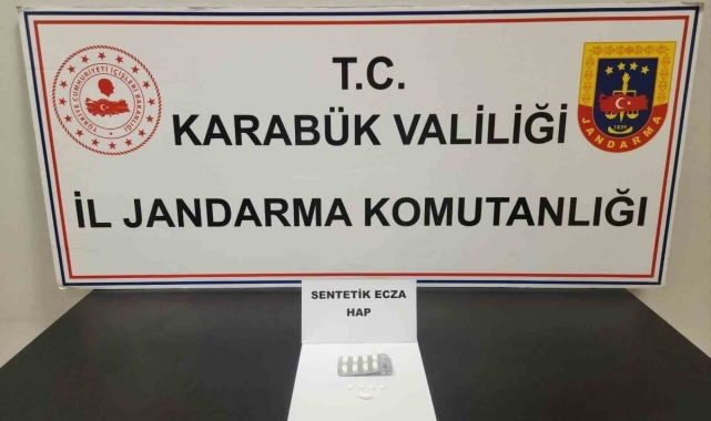 Şahsın üzerinde sentetik ecza hap ele geçirildi