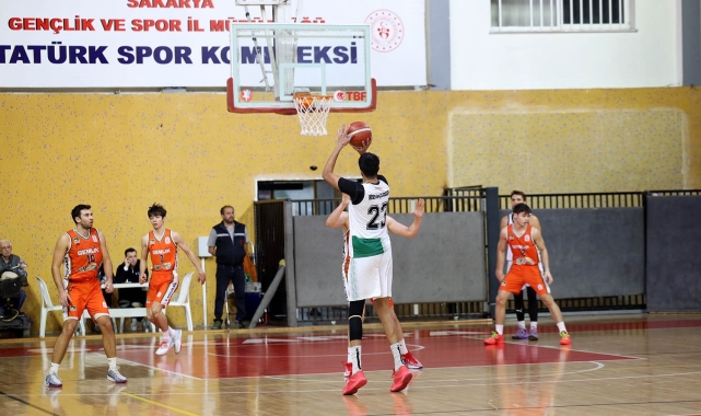Sakarya Büyükşehir Basket takımının hedefi Bornova'da mutlak galibiyet